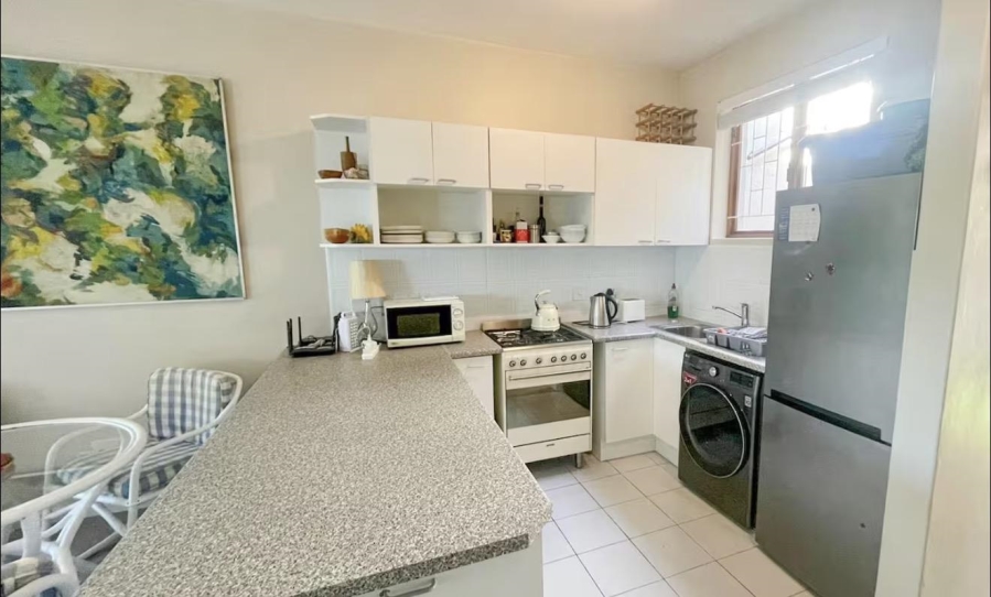 To Let 2 Bedroom Property for Rent in St James Western Cape